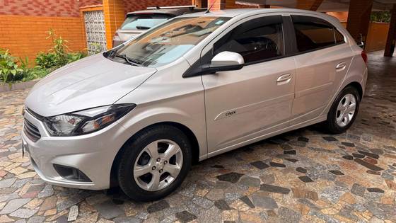 CHEVROLET ONIX 1.4 MPFI LT 8V FLEX 4P MANUAL CHEVROLET ONIX 1.4 MPFI LT 8V FLEX 4P MANUAL
